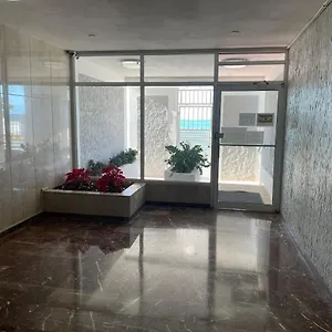 https://2-bedroom-1-bathroom-direct-beach-access-apt.sanjuanpuertorico-hotels.com